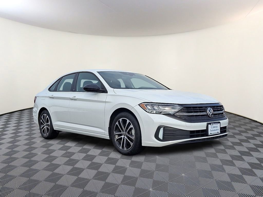 Used 2023 Volkswagen Jetta Sport image 2
