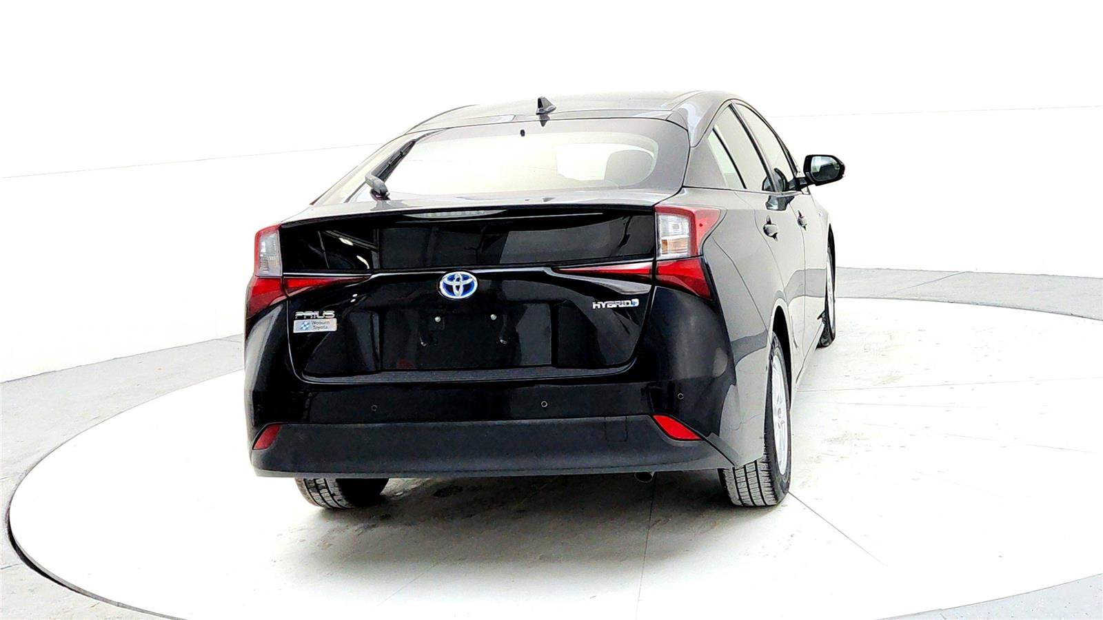 Certified 2019 Toyota Prius LE image 5
