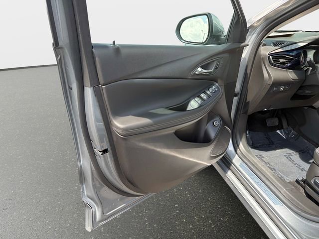 Used 2023 Buick Encore GX Select w/ Sport Touring Package image 17