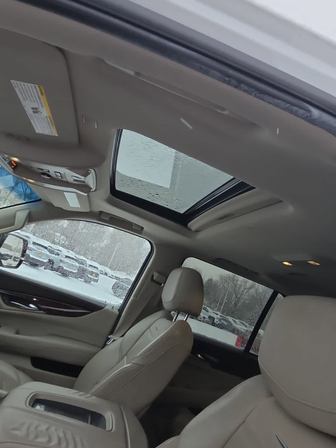 Used 2017 Cadillac Escalade Luxury image 8