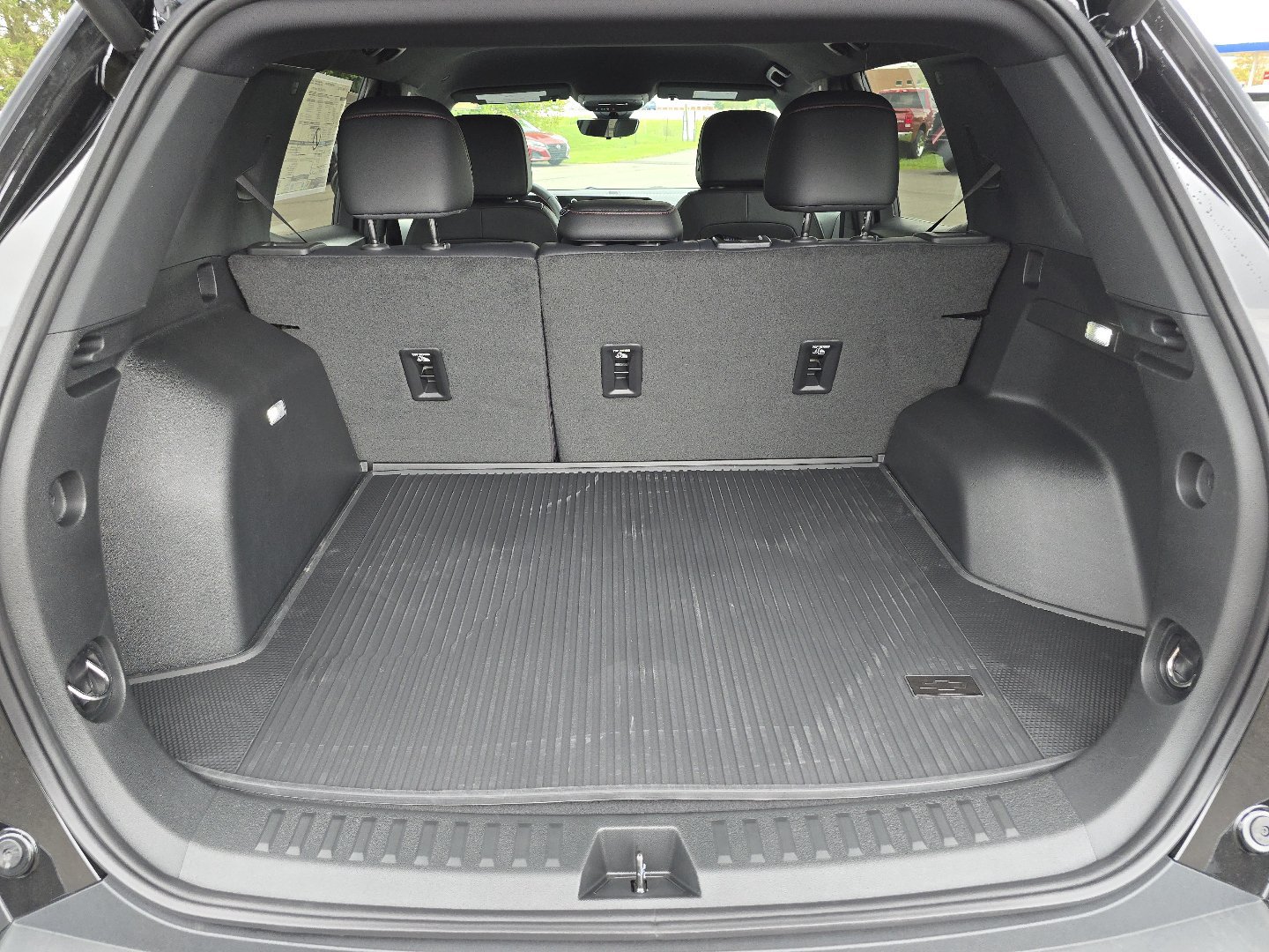 New 2027 Chevrolet Equinox RS w/ Safety and Technology Package AWD/4WD image 14