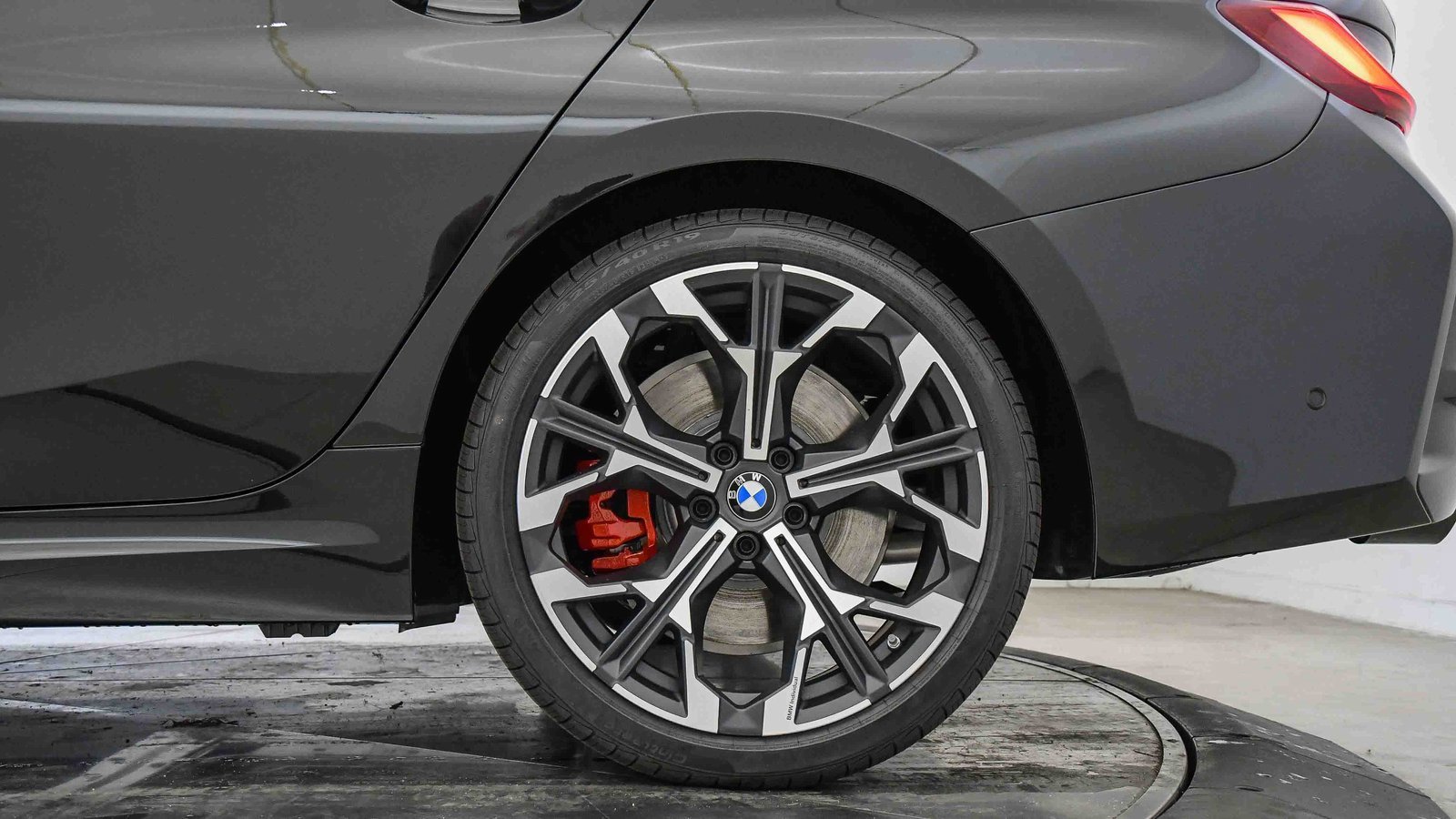 New 2026 BMW 330i Sedan w/ M Sport Package image 11