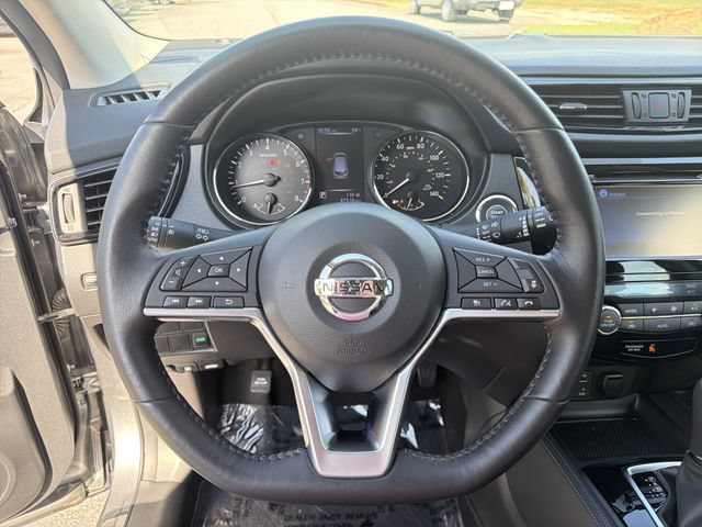 Used 2018 Nissan Rogue Sport SL FWD image 25