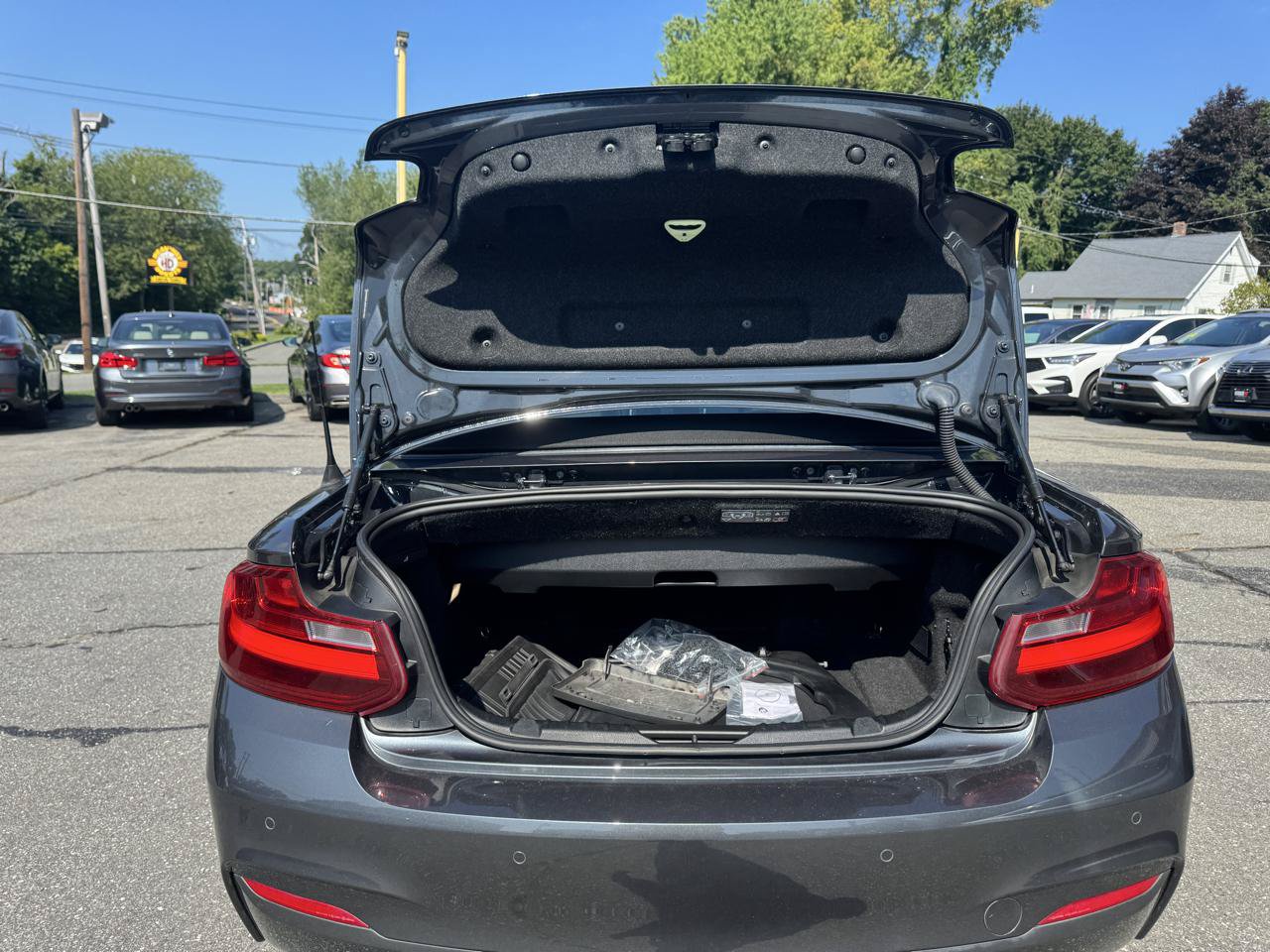 Used 2015 BMW M235i Convertible RWD image 40