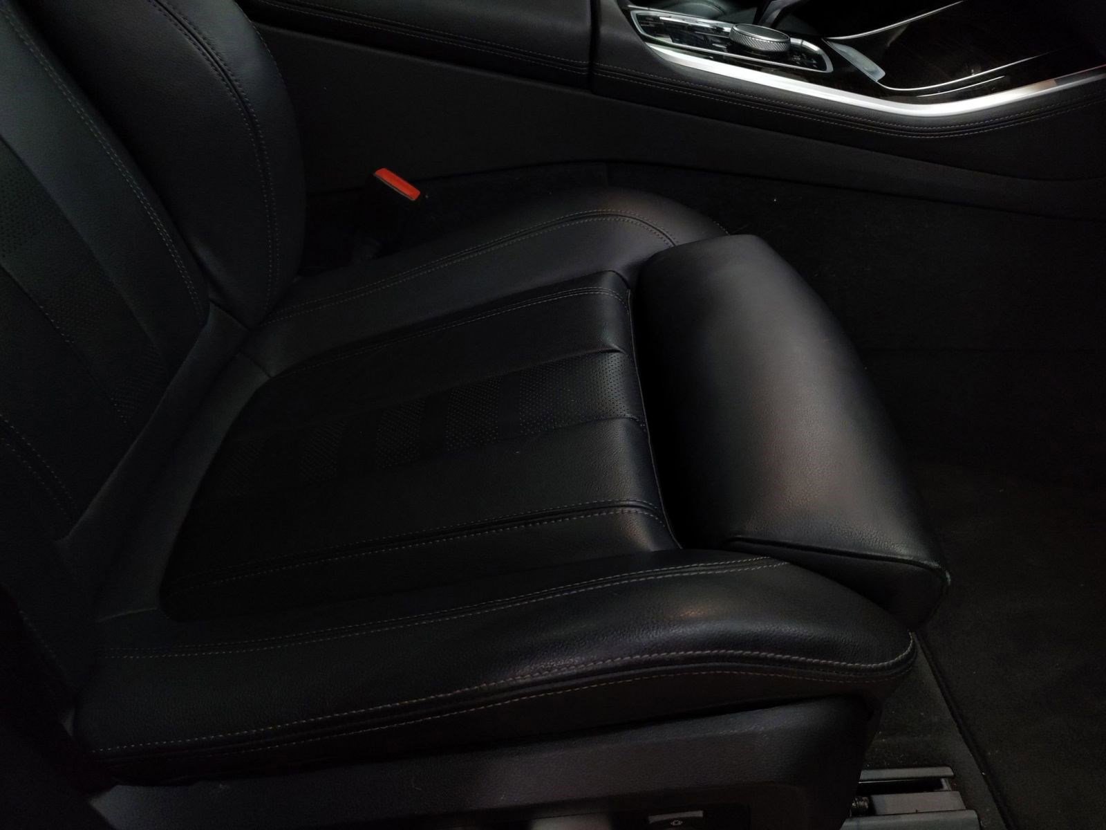 Used 2021 BMW X5 xDrive40i w/ M Sport Package image 17