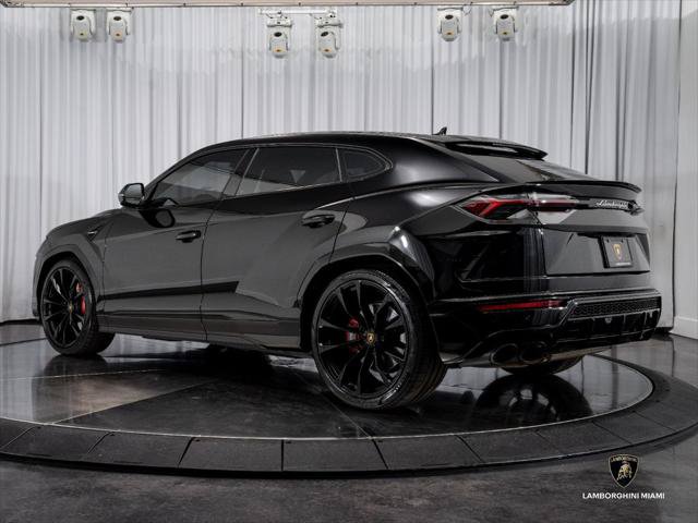 Used 2022 Lamborghini Urus AWD/4WD image 8