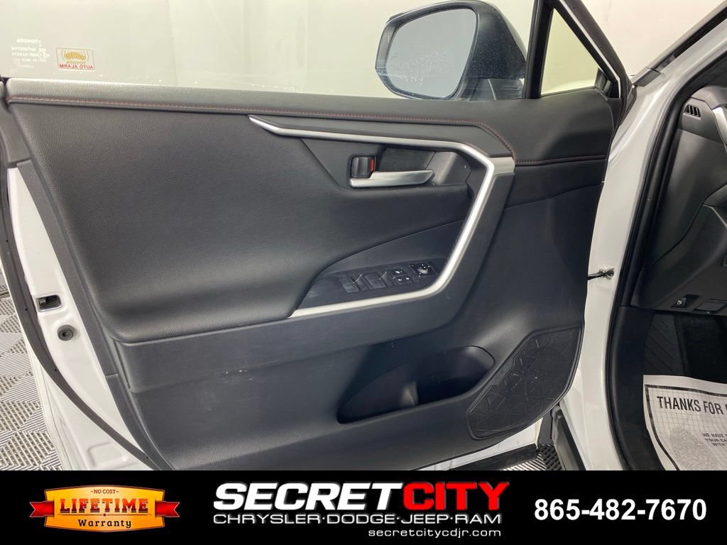 Used 2023 Toyota RAV4 XSE w/ Weather Package AWD/4WD image 11