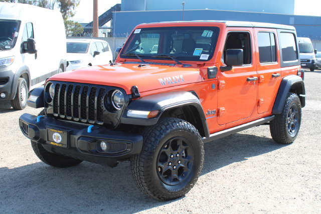 Used 2023 Jeep Wrangler Unlimited w/ Convenience Group AWD/4WD image 13