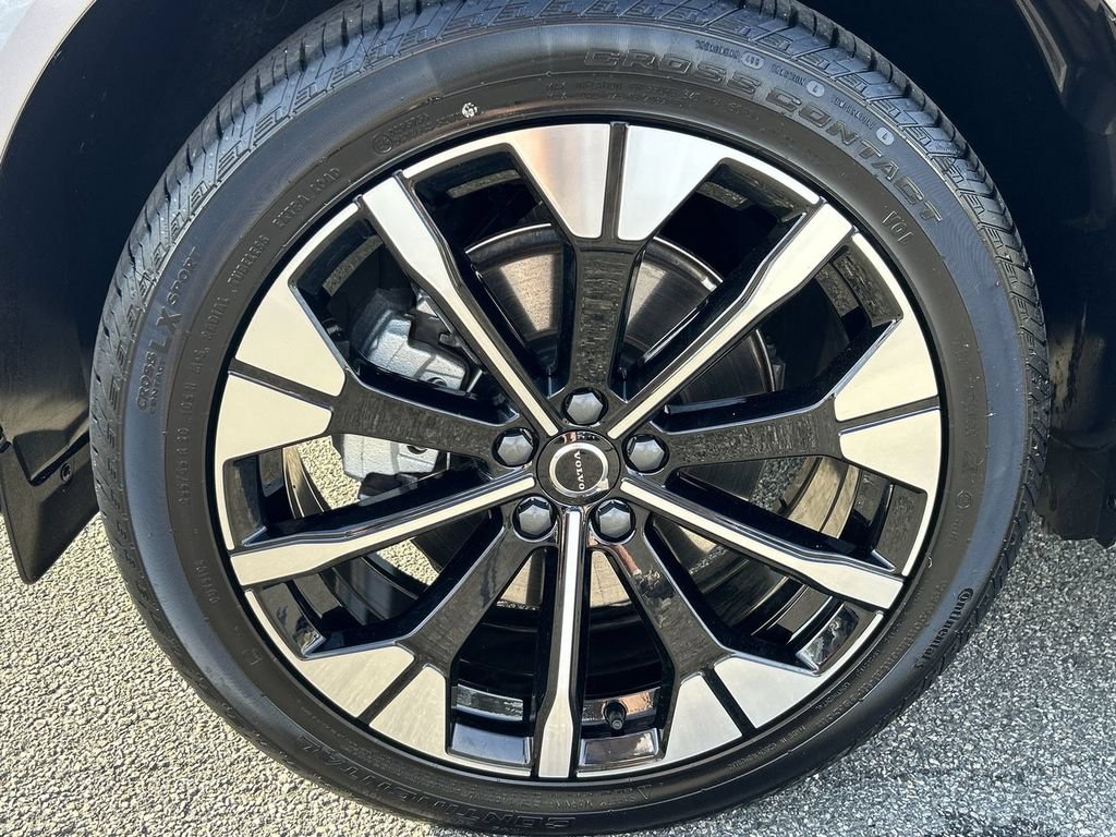 New 2026 Volvo XC60 B5 Plus w/ Climate Package AWD/4WD image 10