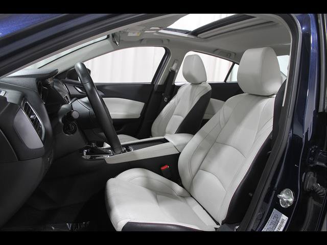 Used 2017 MAZDA MAZDA3 Grand Touring FWD image 5