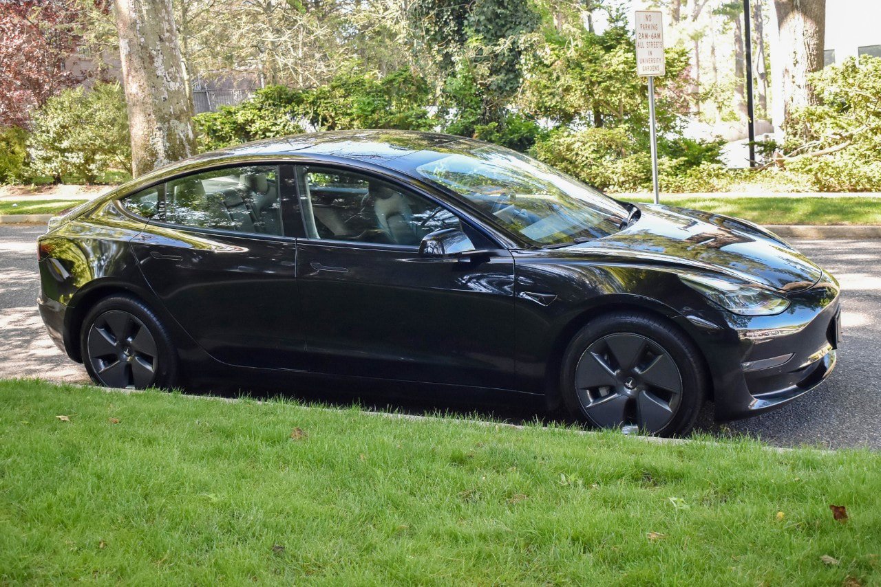 Used 2022 Tesla Model 3 Standard Range RWD image 8