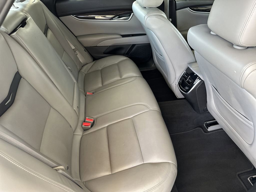 Used 2017 Cadillac XTS Luxury image 27