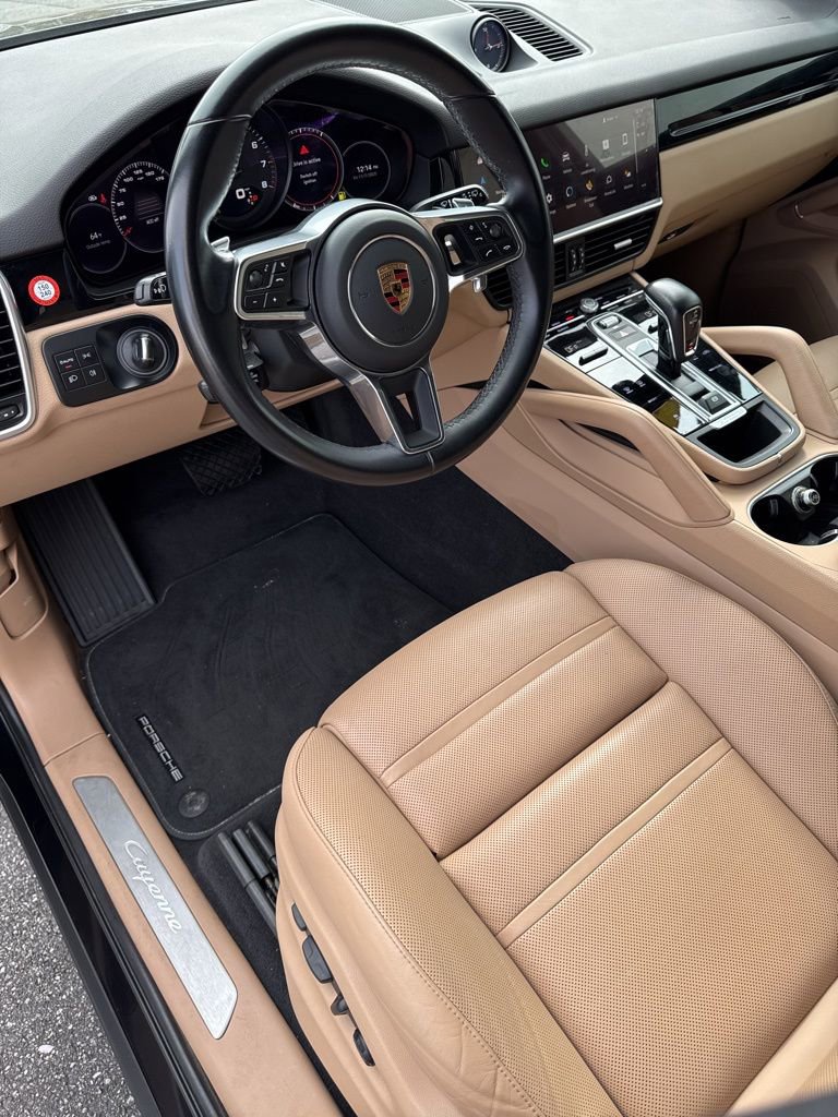 Used 2023 Porsche Cayenne image 30