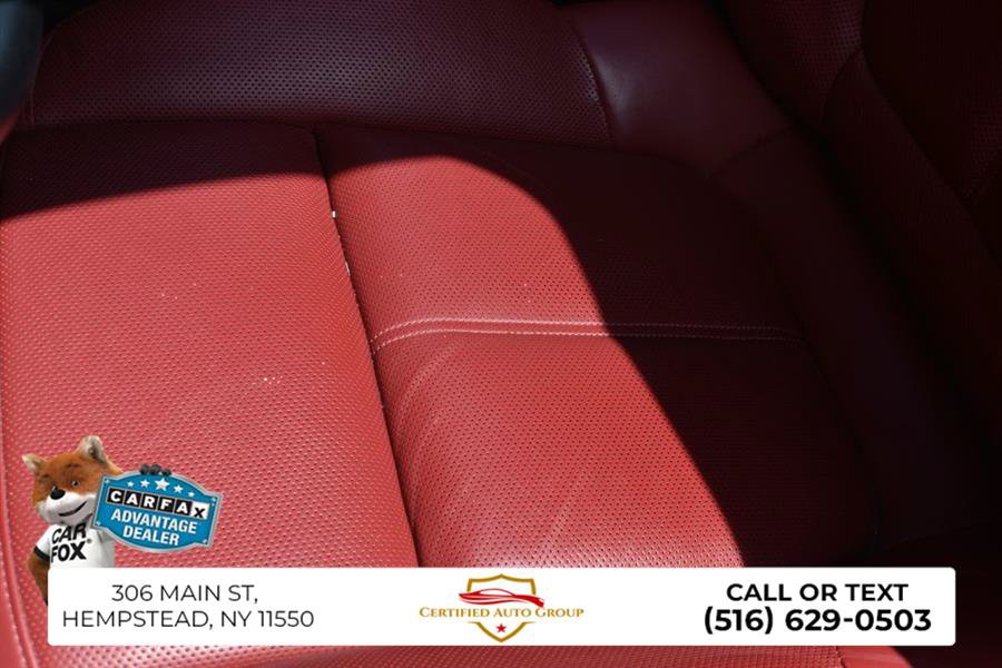 Used 2023 Porsche Macan Turbo AWD/4WD image 12