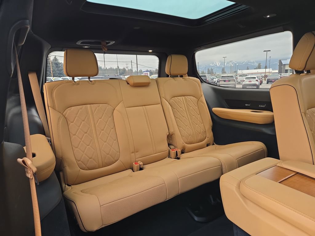 Used 2022 Jeep Grand Wagoneer Series III w/ HD Trailer Tow Package image 16