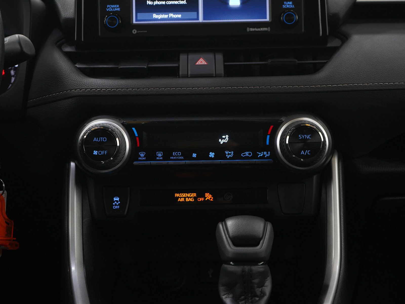 Used 2021 Toyota RAV4 LE AWD/4WD image 16