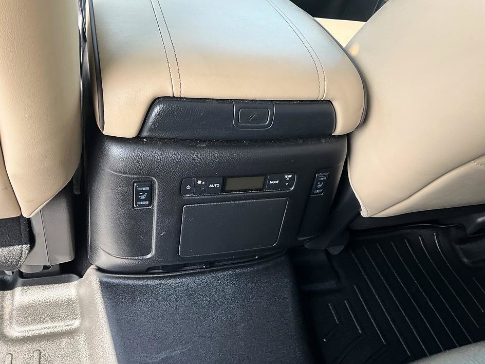 Used 2023 Nissan Armada Platinum w/ Captain's Chairs Package AWD/4WD image 33