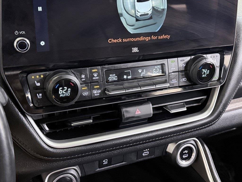 Used 2024 Toyota Grand Highlander Limited image 29