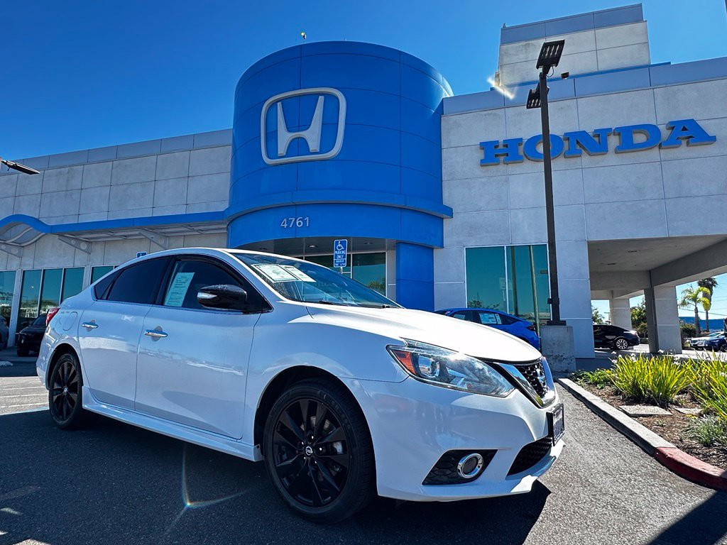 Used 2017 Nissan Sentra SR Turbo w/ SR Midnight Edition FWD image 2