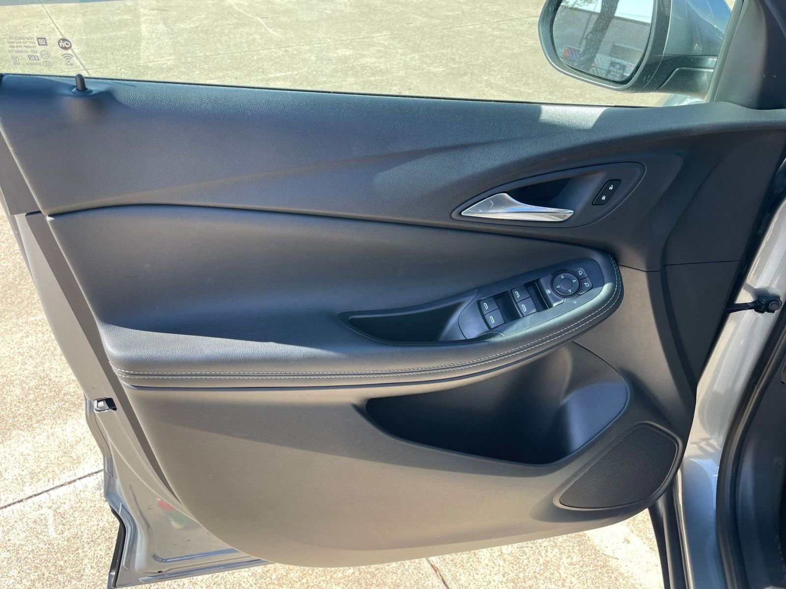 Used 2025 Buick Encore GX Preferred image 18