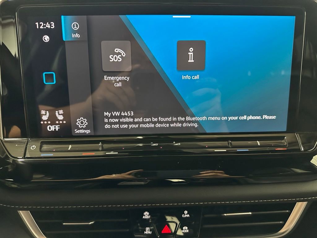 Used 2025 Volkswagen Atlas Cross Sport SE image 27