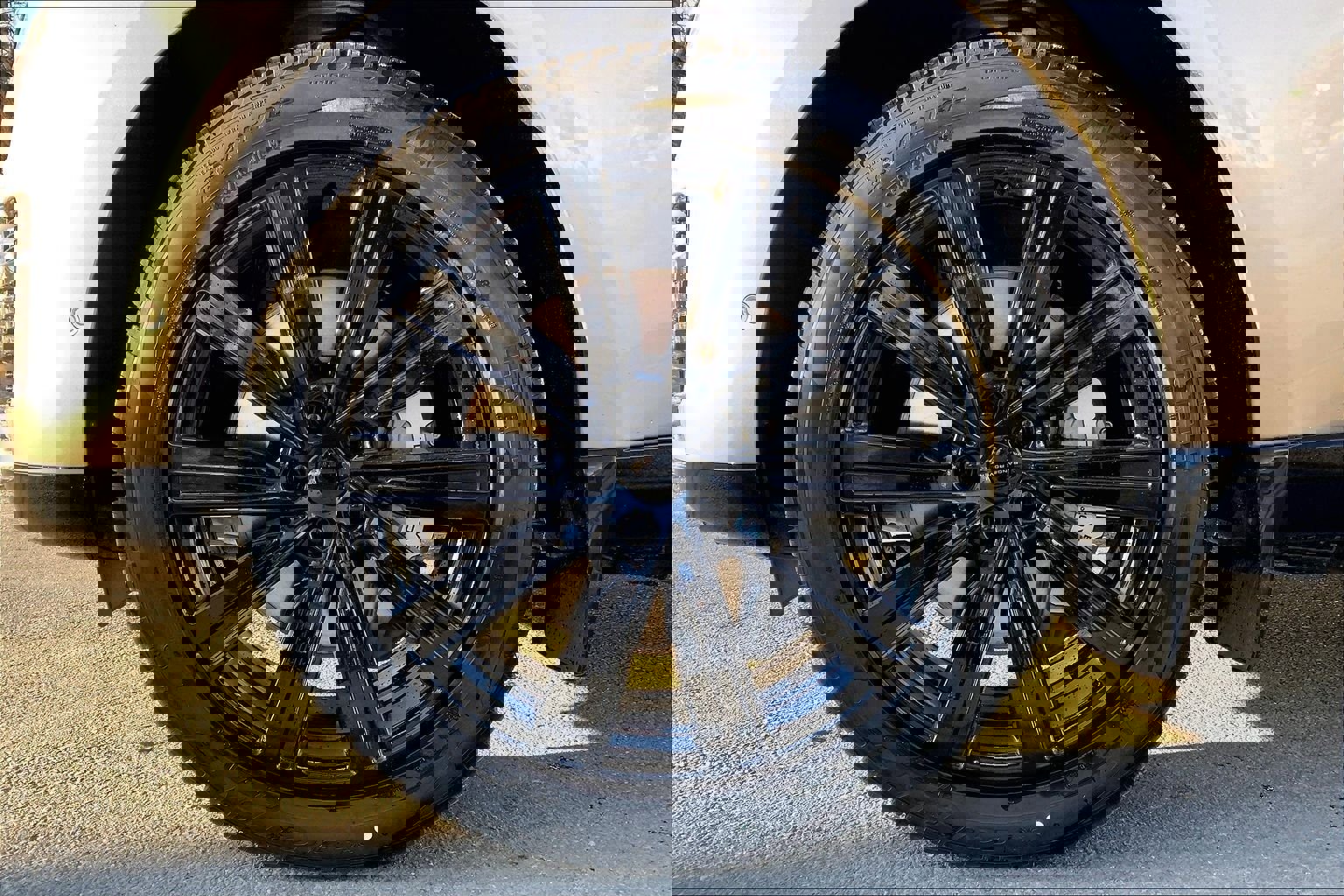 New 2026 Land Rover Range Rover SE image 11