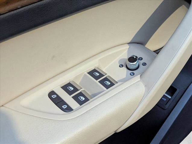 Used 2023 Audi Q5 2.0T Premium w/ Convenience Package image 9