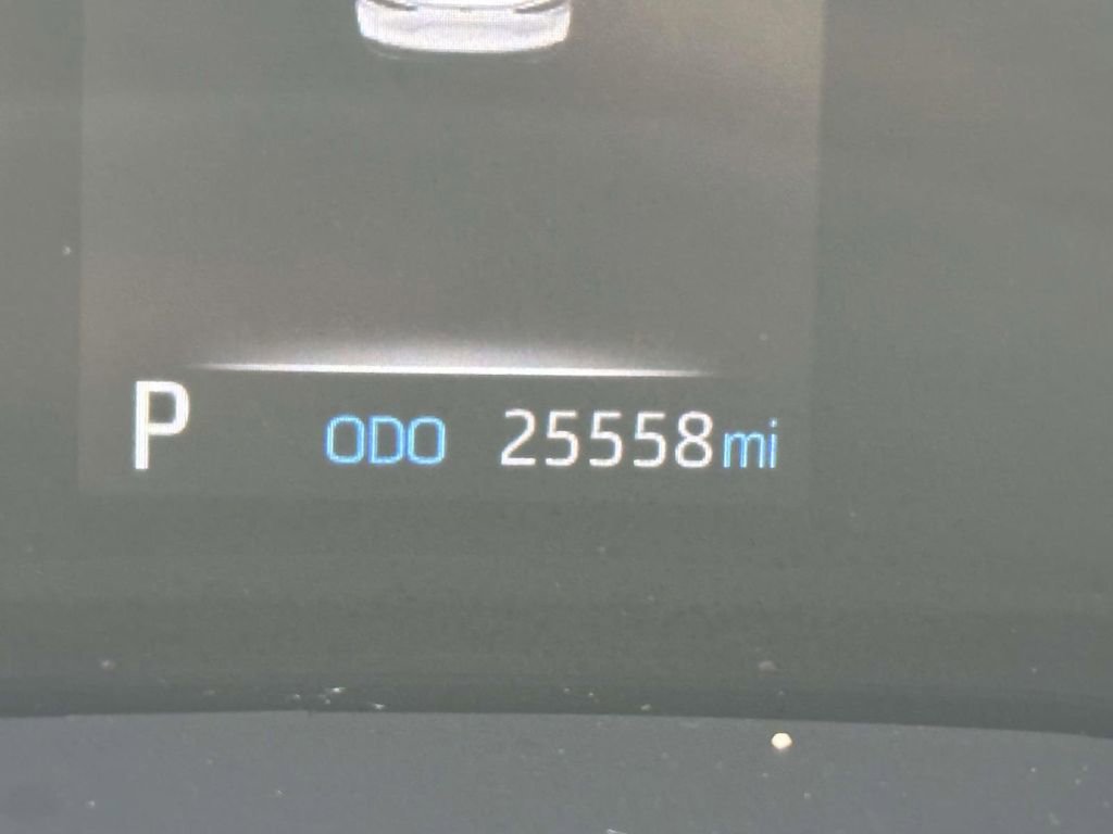 Used 2023 Toyota Sienna XLE image 34