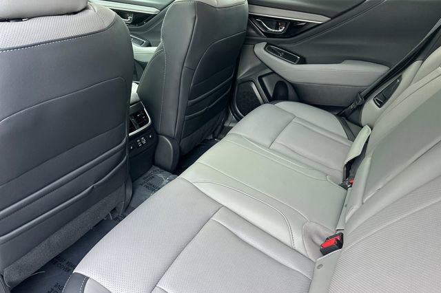 Used 2025 Subaru Outback Limited image 13