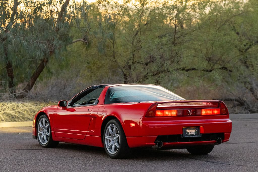 Used 2005 Acura NSX T RWD image 8