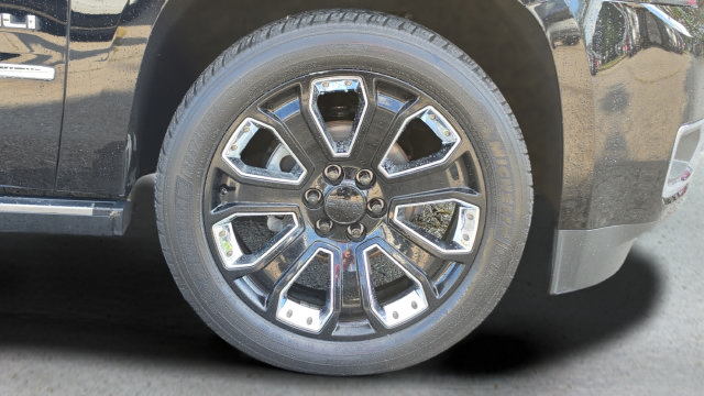 Used 2019 GMC Yukon XL Denali w/ Denali Ultimate Package RWD image 17