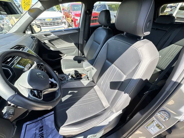 Used 2022 Volkswagen Tiguan SE R-Line AWD/4WD image 20
