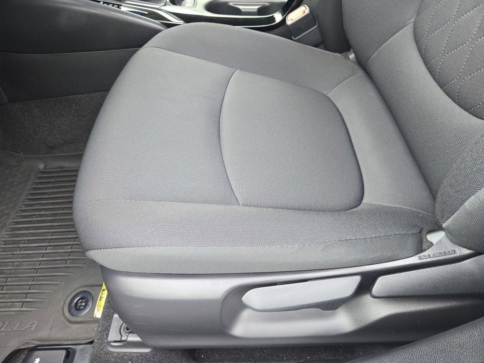 Used 2022 Toyota Corolla LE image 16