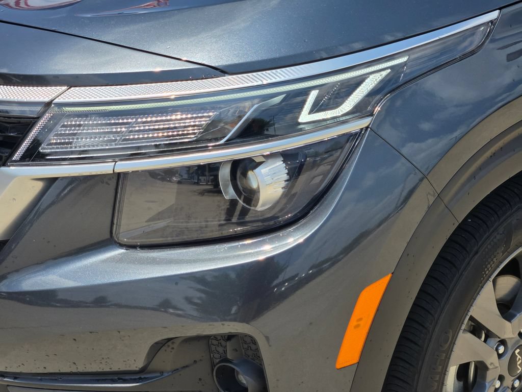 Certified 2023 Kia Seltos S w/ Navigation Package FWD image 15