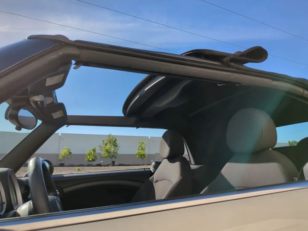 Used 2010 MINI Cooper Convertible image 34