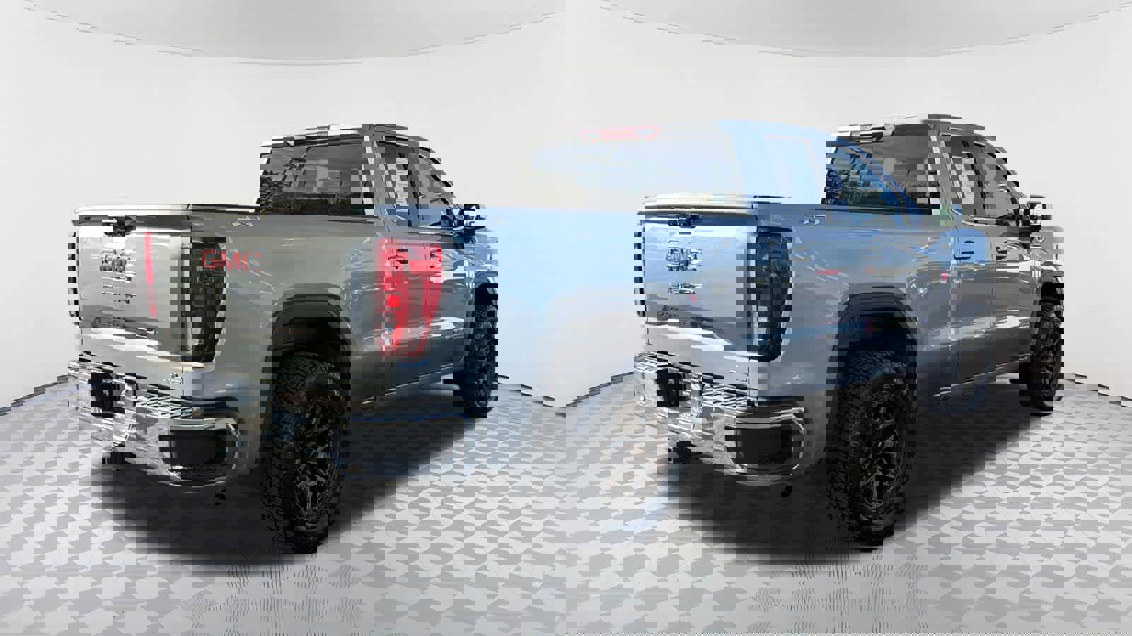 Used 2023 GMC Sierra 1500 SLE w/ Enhanced Capability Package image 5