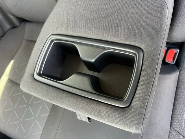 Used 2019 Toyota RAV4 XLE w/ Convenience Package FWD image 16