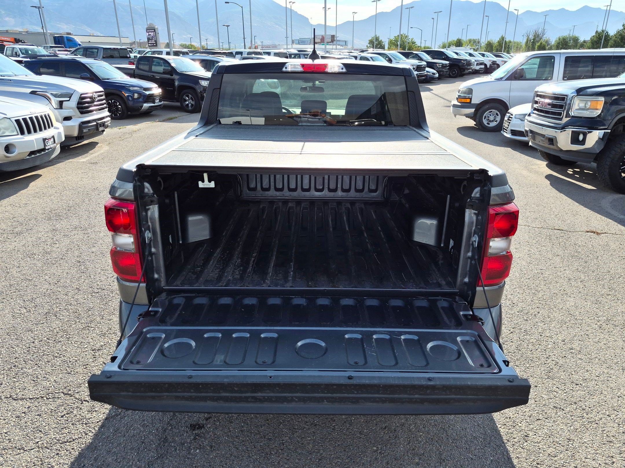 Used 2025 Ford Maverick Lobo AWD/4WD image 28