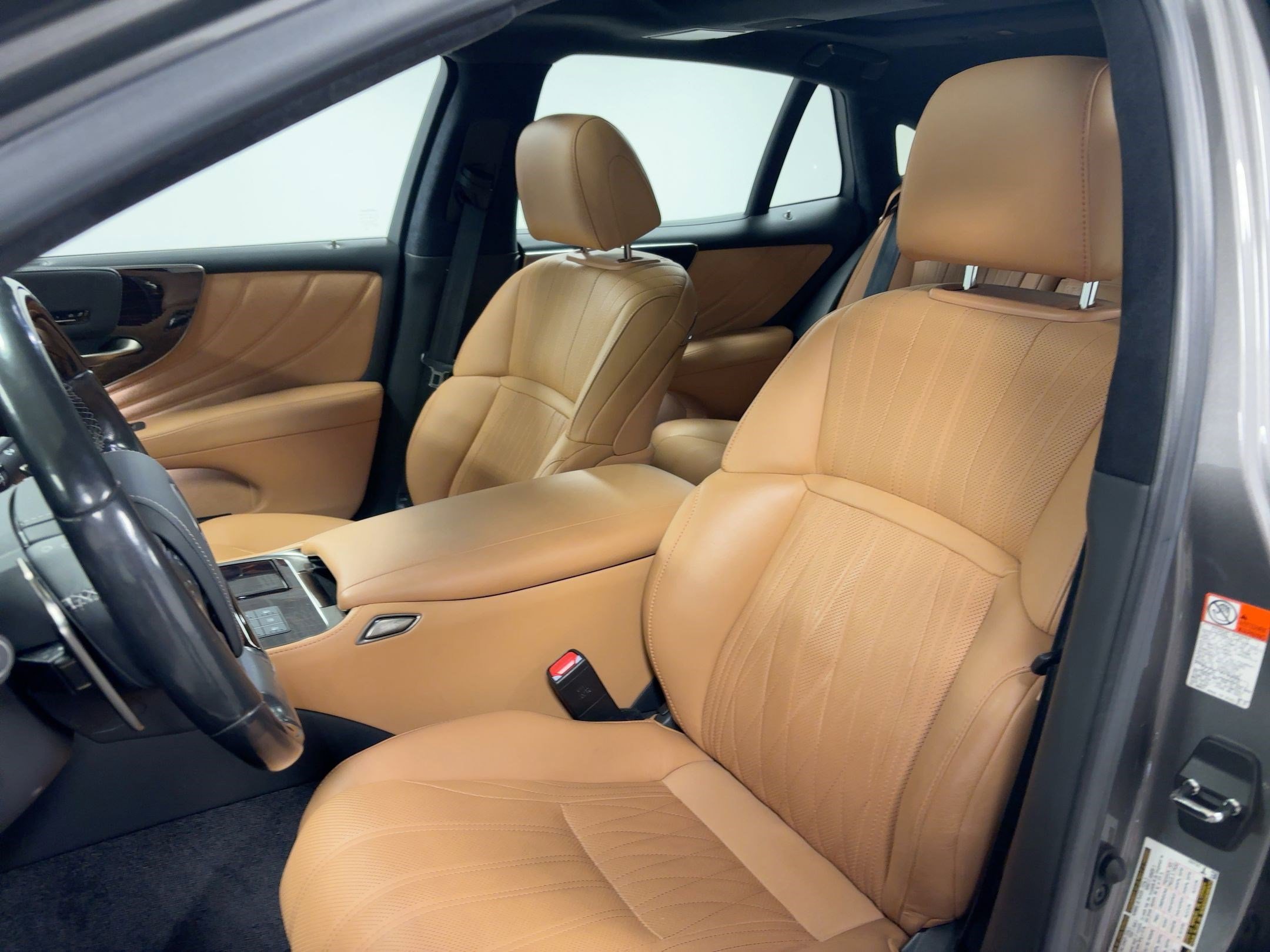 Used 2023 Lexus LS 500 image 4