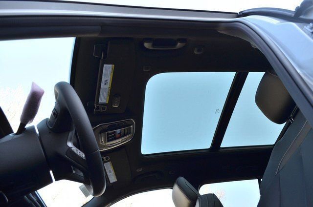 New 2025 Jeep Grand Cherokee Limited image 30