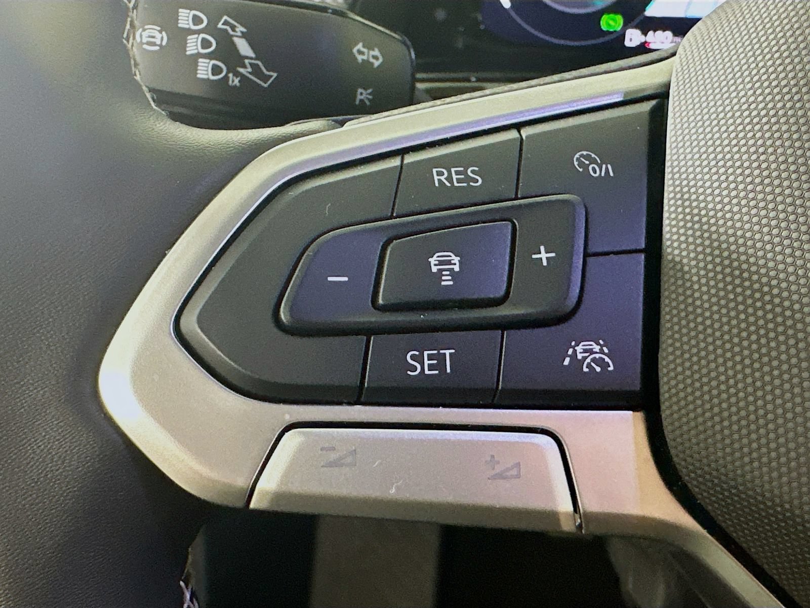 Certified 2025 Volkswagen Atlas Cross Sport SEL AWD/4WD image 19