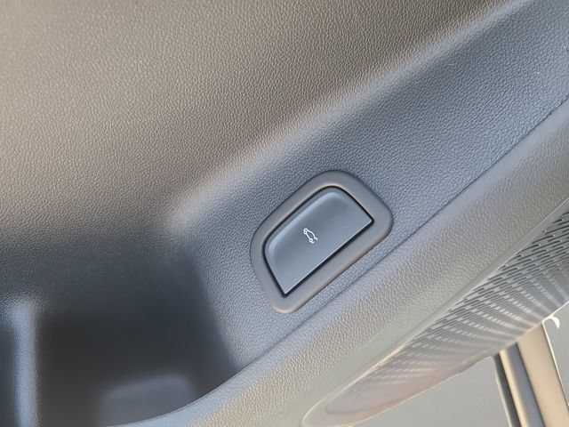 New 2026 Chevrolet Traverse LT FWD image 19