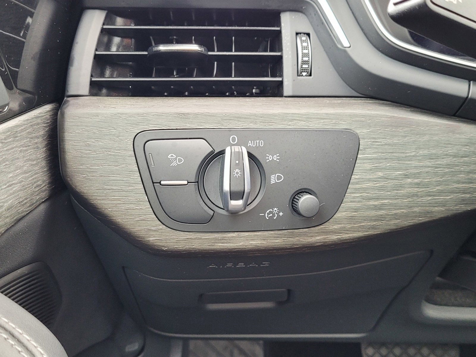 Used 2023 Audi A4 2.0T Premium Plus image 18