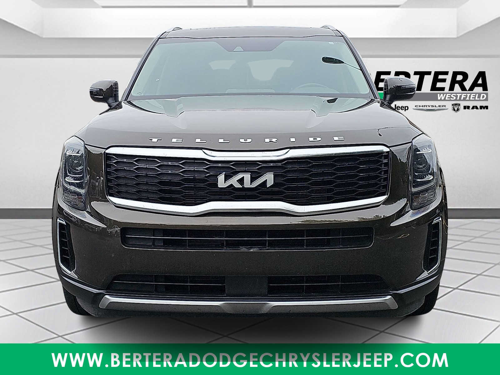 Used 2022 Kia Telluride S AWD/4WD image 2