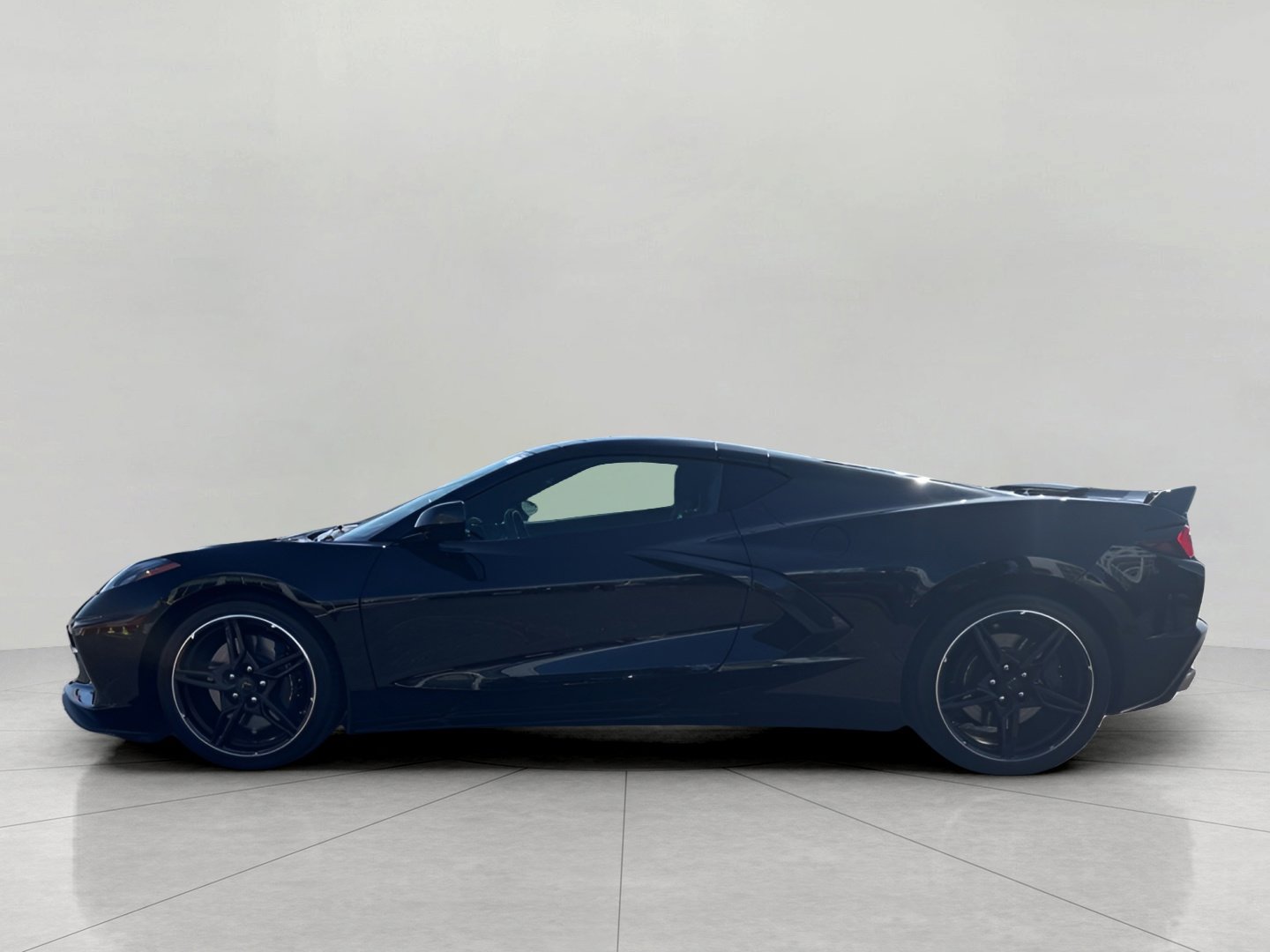 Used 2022 Chevrolet Corvette Stingray Premium Cpe w/ Z51 Performance Package RWD image 7