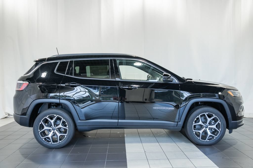 New 2026 Jeep Compass Limited AWD/4WD image 3