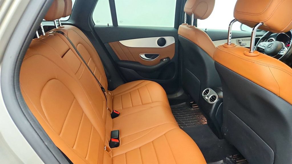 Used 2022 Mercedes-Benz GLC 300 4MATIC image 20