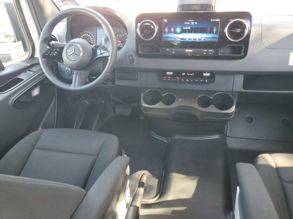 Used 2025 Mercedes-Benz Sprinter 2500 image 12