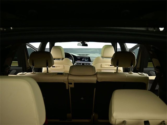 Used 2021 BMW X7 xDrive40i w/ Premium Package image 44