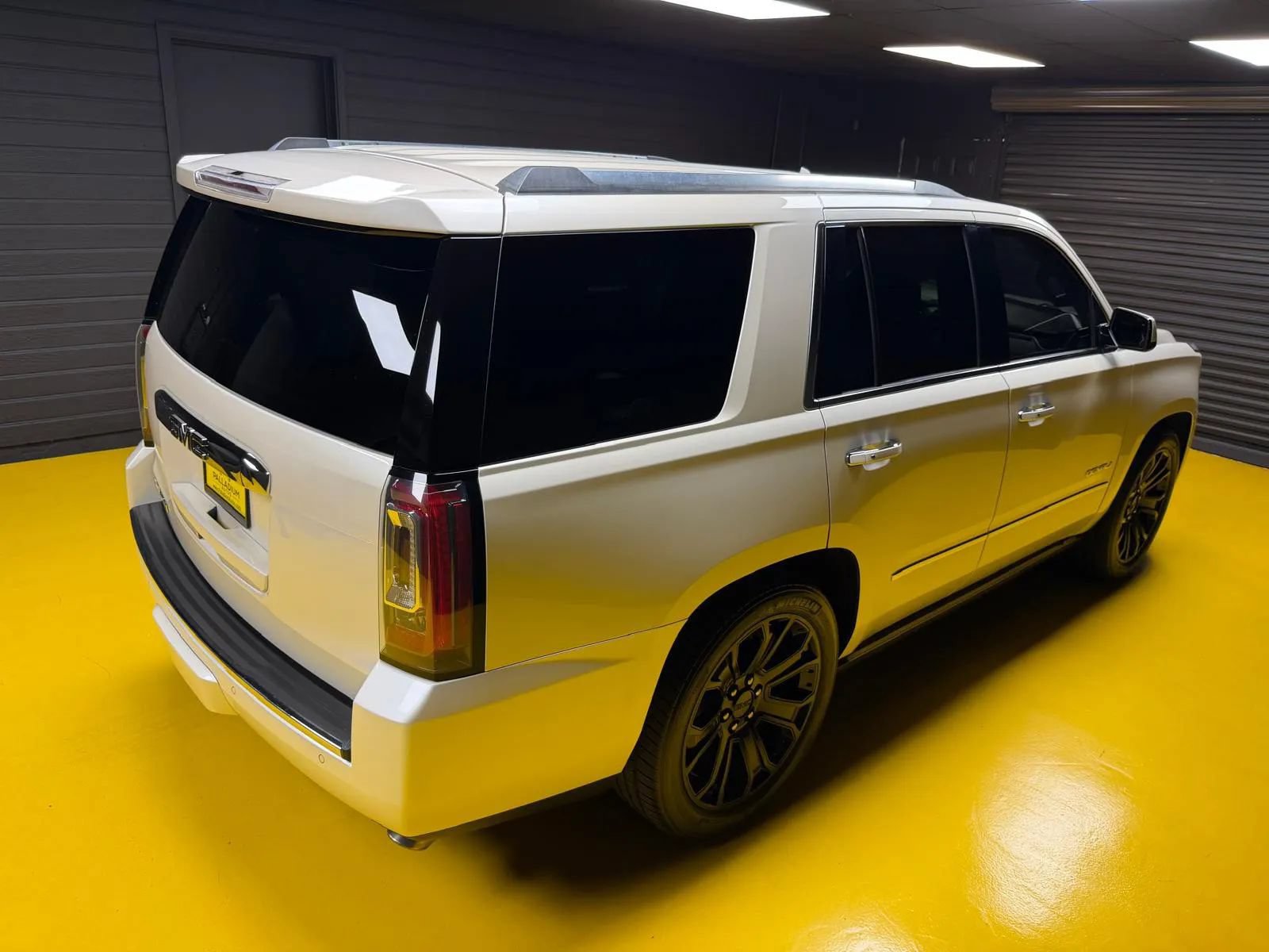 Used 2015 GMC Yukon Denali w/ Premium Package AWD/4WD image 51